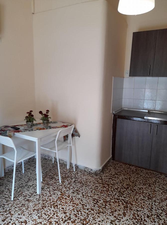 Isalos Apartments Studios Néoi Epivátai Eksteriør billede